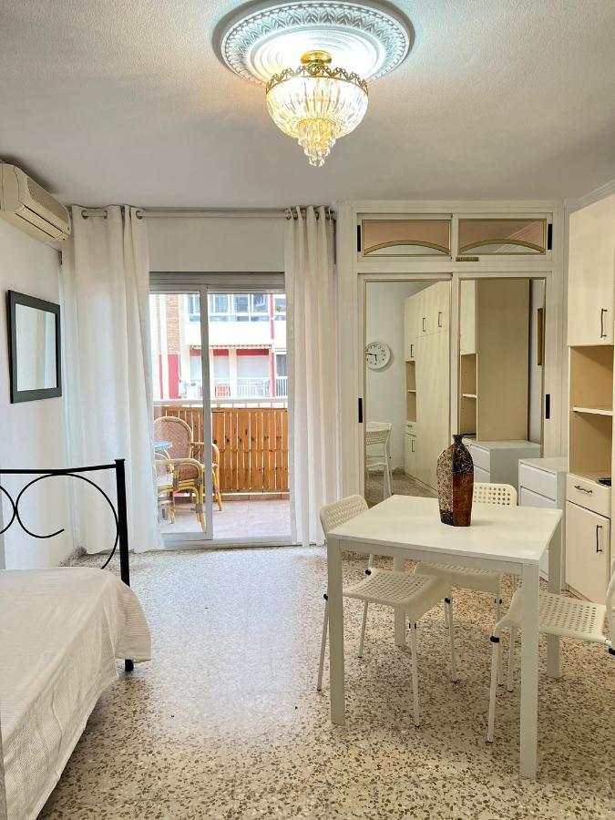Studio Touristique Iris Apartment Беналмадена Екстериор снимка